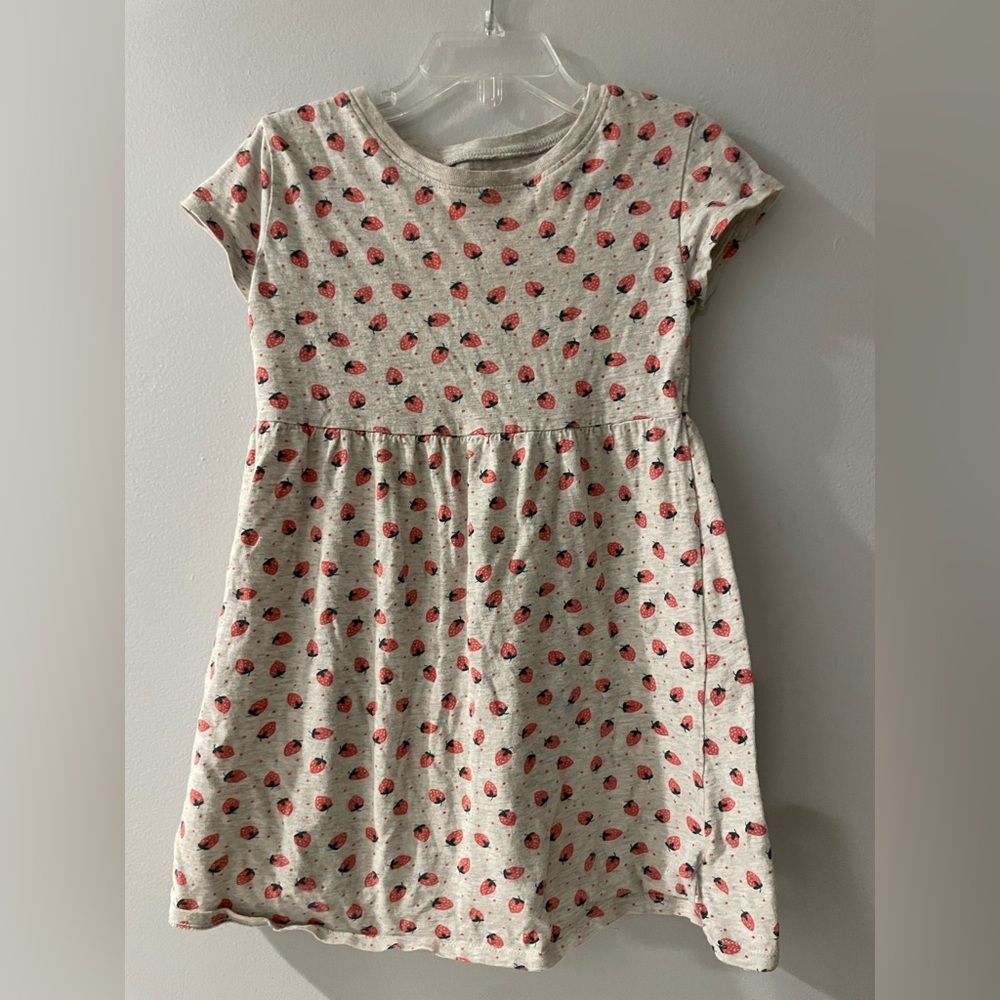 Old Navy kids cotton size 5T dress with Red Strawberry Print